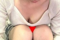 パートの童顔人妻パンチラ＆胸チラWチラで乳首見えた！！[051] チラオ dgpot.com