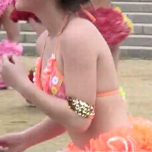 画質アップしました！見せすぎ！サンバ踊り子さんの踊る姿は良い♪kore3-15