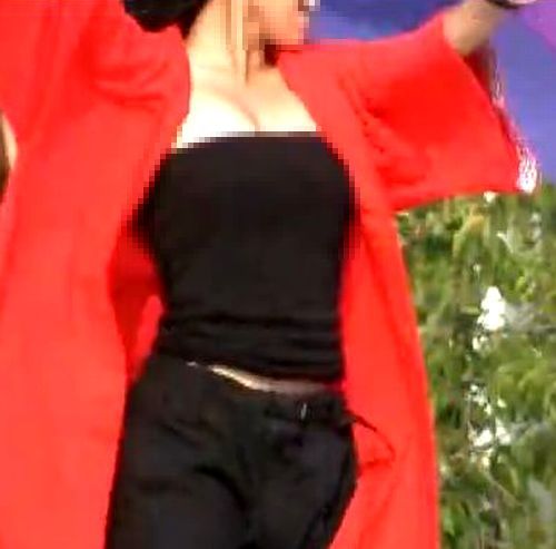 激しく動く踊りで大興奮！とっても楽しい作品です！！1-37