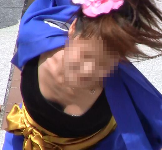 ダンス。タンクトップから終始チラリ＆豪快に見えるところも！！柄や模様がわかるほどくっきり！！147