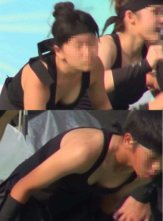 ダンス。タンクトップから発育中のハリのある乳がチラリ！！胸チラ！！205