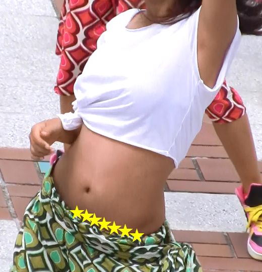 ダンス。若い子のきわどくてセクシーな衣装！！モロに○○が見えてる子やキャミソールの子も！！148