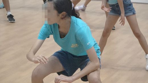 復刻版！！４Ｋ高画質！！ダンス！！胸元が緩くて開いたシャツで踊る踊り子！！n276