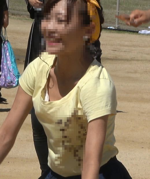 令和販売！！４Ｋ高画質！！ダンス！！ブカブカで胸元が開いたシャツで踊る踊り子！！n314