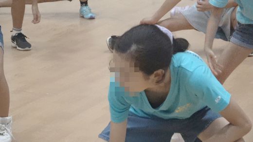 復刻版！！４Ｋ高画質！！ダンス！！胸元が緩くて開いたシャツで踊る踊り子！！n276