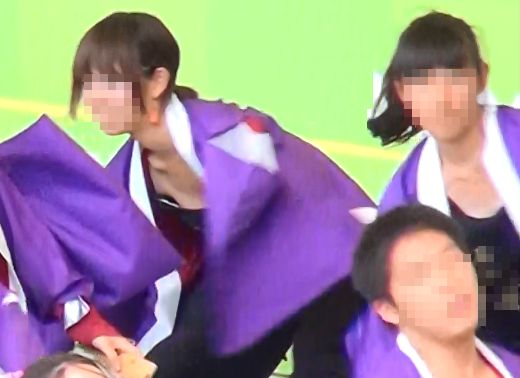 ダンス。セクシー衣装なので何人もの女の子が見えてしまいます！！揺れもたまりません！！136