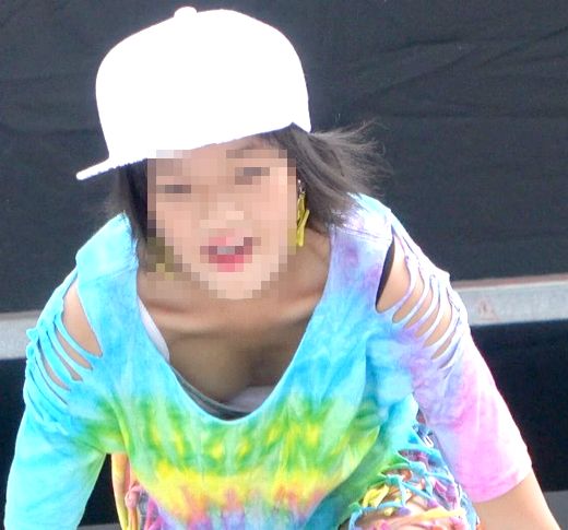 令和販売！！４Ｋ高画質！！ダンス！！激しくかっこよく踊る踊り子たち！！なかなかです！！n40