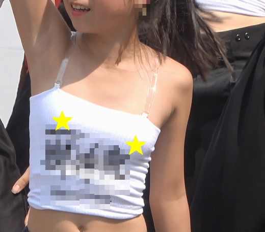 復刻版！！４Ｋ高画質！！ダンス！！透けてしまうチューブトップ！！オススメ！！n269