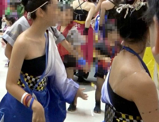 復刻版！！４Ｋ高画質！！ダンス！！チューブトップがずれる踊り子！！n241
