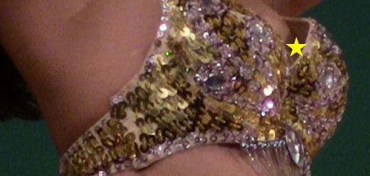 ダンス！！若い子たちのベリーダンス！！エロすぎ衣装でヌーブラ！！おっぱい揺らしすぎ！！383