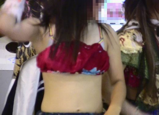 復刻版！！旧作！！ダンス！！衣装がズレて下に着ているものが露わに！！踊り子！！o31