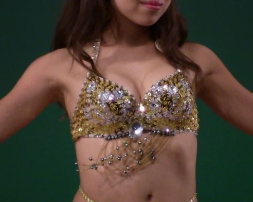 ダンス！！若い子たちのベリーダンス！！エロすぎ衣装でヌーブラ！！おっぱい揺らしすぎ！！383