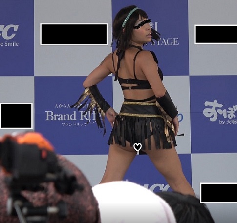 【4K高画質】ダンス２　セクシー腰振り丸見えダンス【ローアングル】