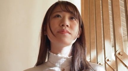 スレンダー美乳の27歳人妻が寂しさから他人棒を求め歓喜の声を出して喘ぎまくる