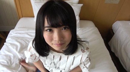 清楚系の19歳メイド喫茶店員が緊張の初ハメ撮りで感じまくり