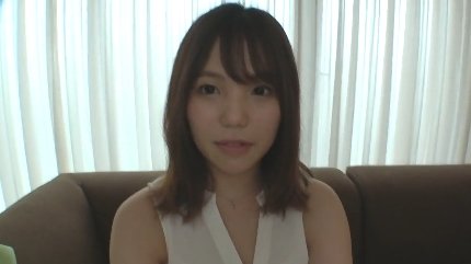 真面目そうな24歳フラワーコーディネーターが膣奥を激しく突かれて快感に顔を歪める