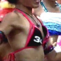 美人が激しく踊るとビックリするくらい興奮します！サンバ最高！！1-58