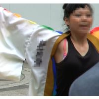 ダンス。タンクトップからの胸チラ！！何度も見えるブラチラ！！ブラ紐！！206