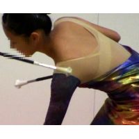 ダンス！！透ける衣装でブラチラ！！ブラだけで踊っている感覚に？？374