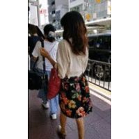 めくり突撃　メガネっ子粘着接写　前編