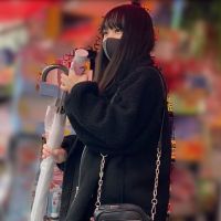【盗撮】【パンチラ】制服姿のロリ高生の昼下がり
